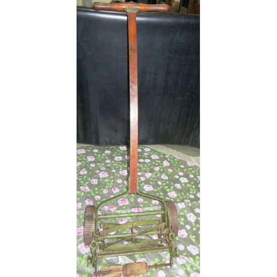 ANTIQUE LAWN MOWER GARDEN PUSH CUTTER MACHINE FOLBATE REAL CI wheel  ENGLAND #