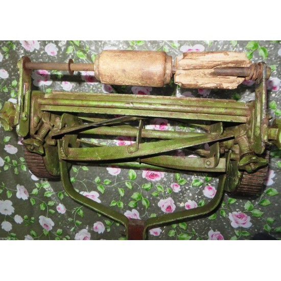 ANTIQUE LAWN MOWER GARDEN PUSH CUTTER MACHINE FOLBATE REAL CI wheel  ENGLAND #