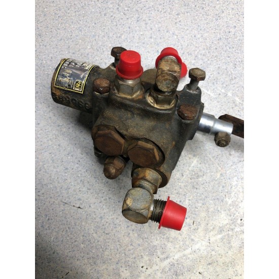 Ariens Gravely 8123 Lawn Mower Garden Tractor Hydraulic Valve 08901100 018825