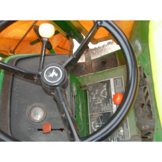 约翰迪尔 214 草坪/园艺拖拉机带吹雪机