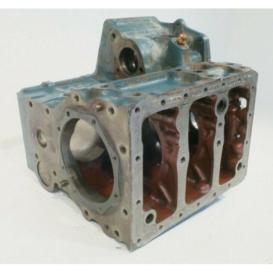 OEM Kubota Diesel LAWN TRACTOR ENGINE ENGINE CYLINDER BLOCK fits D722