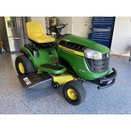 John Deere e130 乘式割草机，二手，伟大的条件 ， 10 小时的使用