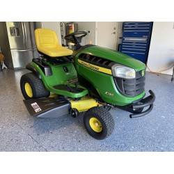 John Deere e130 乘式割草机，二手，伟大的条件 ， 10 小时的使用