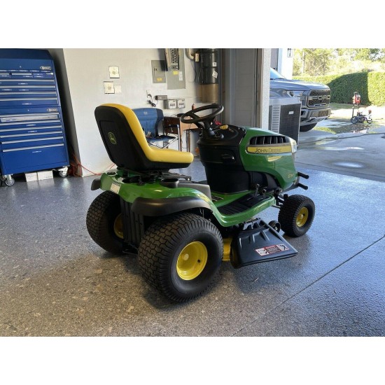 John Deere e130 乘式割草机，二手，伟大的条件 ， 10 小时的使用