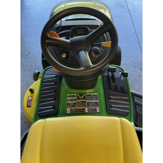 John Deere e130 乘式割草机，二手，伟大的条件 ， 10 小时的使用