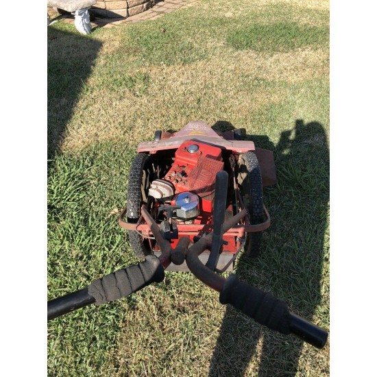 老式 Yazoo 割草机 s-24