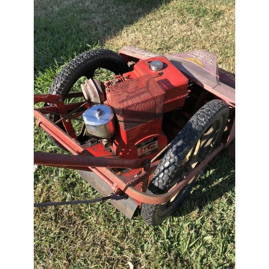 老式 Yazoo 割草机 s-24