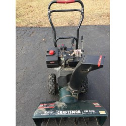 Craftsman 吹雪机，用在良好的工作状态。 9 匹。 26 寸