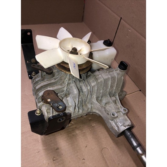 约翰迪尔 190c 割草机拖拉机 tufftorq k62 Hydro 变速驱动桥 am135071 ！