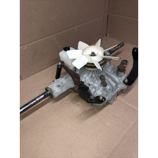 约翰迪尔 190c 割草机拖拉机 tufftorq k62 Hydro 变速驱动桥 am135071 ！