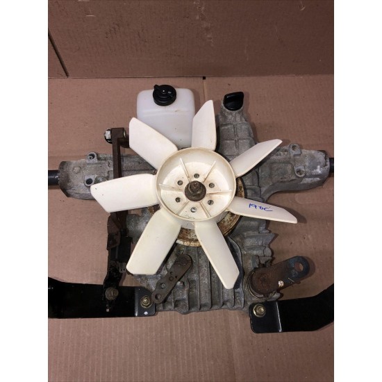 约翰迪尔 190c 割草机拖拉机 tufftorq k62 Hydro 变速驱动桥 am135071 ！