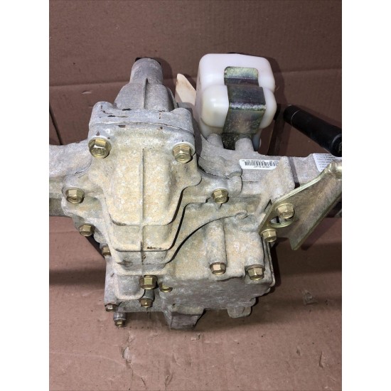 约翰迪尔 190c 割草机拖拉机 tufftorq k62 Hydro 变速驱动桥 am135071 ！