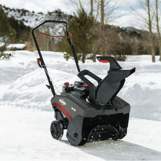 Briggs & Stratton 127cc 气体单级雪投掷器鼓风机 ， 18 英寸 (打开盒子)