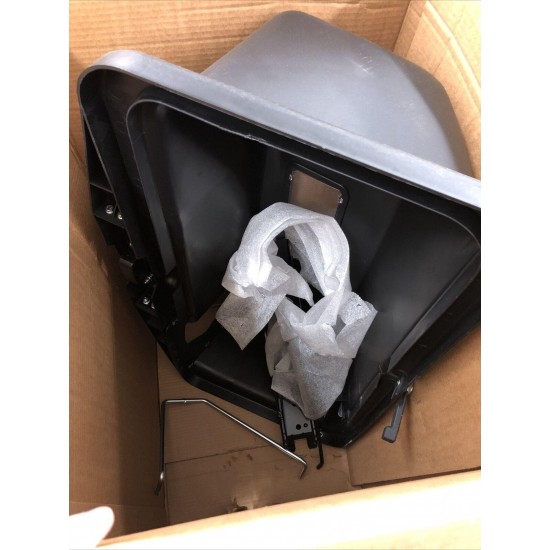 John Deere 42 in. Twin Bagger for 100-Tractors/L