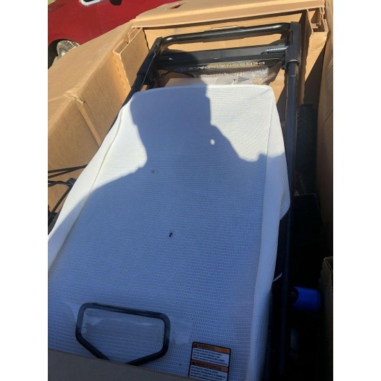 Toro Self-Propelled Lawn Mower 60-Volt Rear-Wheel Cordless Battery Blades Bag