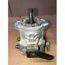 John Deere 717 727 ZeroTurn LawnMower Hydro-Gear Left Side Hydraulic Pump D28227