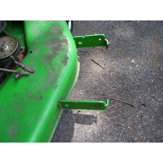 John Deere Sabre lawn tractor 46in mower deck , cutting deck  :