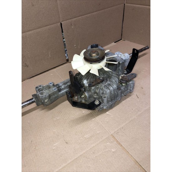 John Deere L120 L130 L110 L107 L111 Lawn Mower TuffTorq Hydro Transaxle AM131580