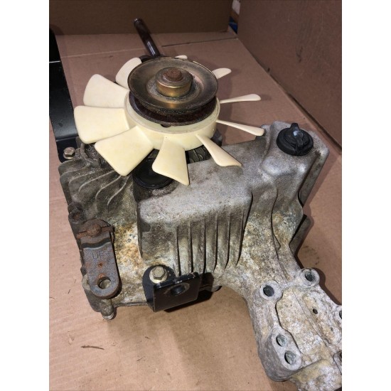 John Deere L120 L130 L110 L107 L111 Lawn Mower TuffTorq Hydro Transaxle AM131580