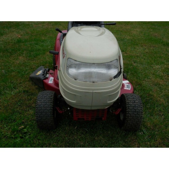 White LT1650 Lawn Tractor Hydro Drive 169Hours 16HP and 42 Inch Deck
