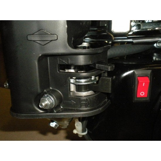 Briggs & Stratton 550 Series Model 083132-0036B1 NEW in Box