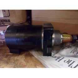 ROSS TORQ WHEEL MOTOR ME210508AACC ZERO TURN LAWN MOWER NOS