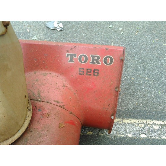老式 Toro 526 吹雪机