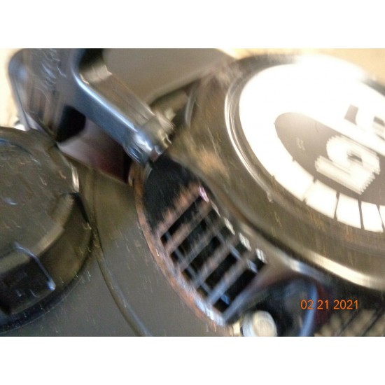 罕见全新 Toro 26682 割草机与铃木 2 循环发动机 31 岁