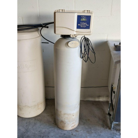 Culligan Medallist Plus Series Water Softener with a Carbon filter.  (Used)